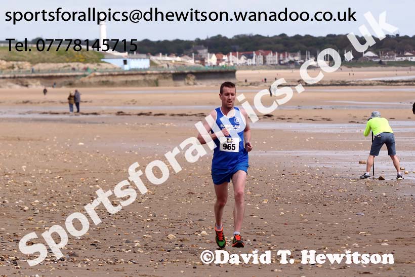 Pier to Pier, South Shields to Roker. Photo: David T. Hewitson/Sports for All Pics